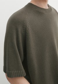 Massimo Dutti T-shirt - bas - khaki