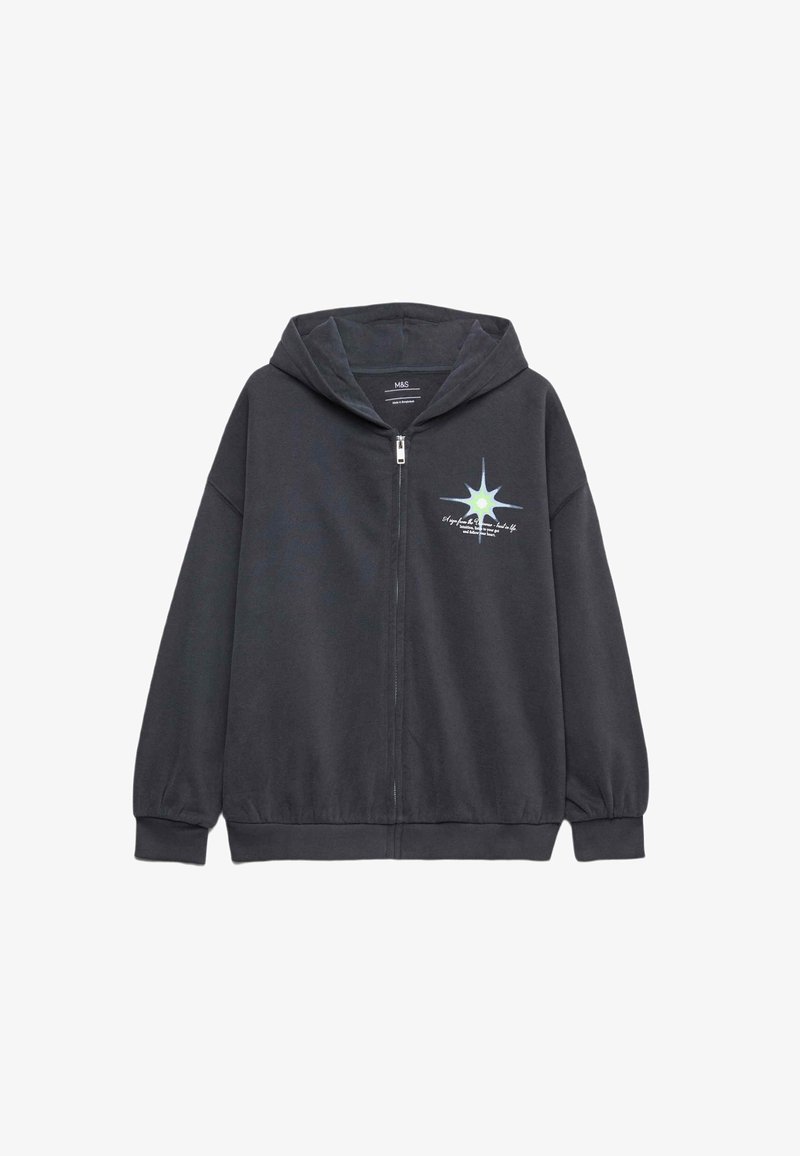 Mørkegrå zip-up hoodie med hætte, lange ærmer og et lille lys grønt stjernesymbol med hvid tekst på venstre bryst.