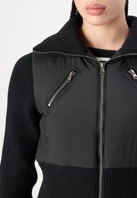 BDG Urban Outfitters SHRUNKEN ZIP THROUGH - Bomber jakna - black