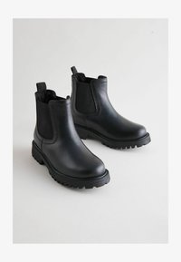 Nevybrané, new black