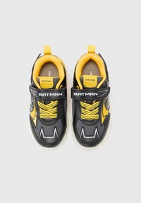 Geox BATMAN CIBERDRON - Sneakers - black/yellow