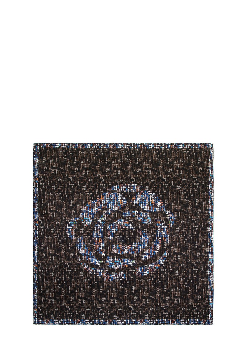 Tessuto rettangolare nero caratterizzato da un design a rose in tonalità di blu, arancione e bianco. Texture liscia con un bordo a contrasto.