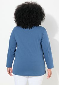 Ulla Popken GROSSE GRÖSSEN BASIC-V LANGARM  - Langarmshirt - ink blue