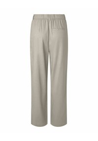 Pantalon beige à jambe droite avec taille élastique, une poche passepoilée à l'arrière et une coupe décontractée.