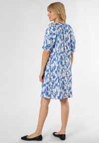 Apriori Freizeitkleid - blau ecru