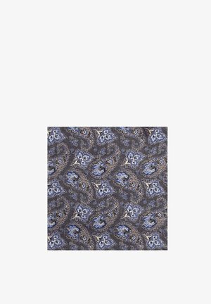 Kwadratowy kawałek tkaniny z szczegółowym niebiesko-szarym wzorem paisley, zawierający misternie wykonane motywy kwiatowe i kształty kropli wody.