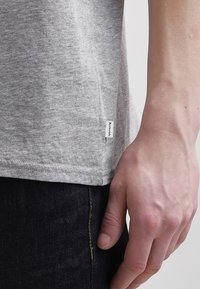 Resteröds JIMMY SOLID - T-shirts basic - grey melange