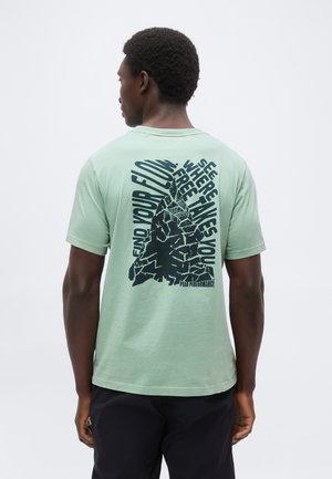 Peak Performance ORIGINAL GRAPHIC TEE - T-shirts print - green valley