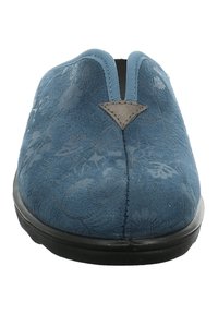 Blaue, blumig gemusterte Slipper mit einem strukturierten Obermaterial und einem kontrastierenden grauen Akzent vorne. Weiches, abgerundetes Design mit einer flexiblen Sohle.