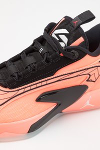 Jordan JORDAN LUKA 2 UNISEX - Korvpallijalatsid - bright mango/barely green/black