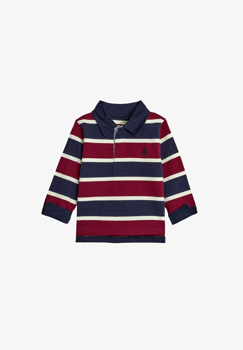 Polo de manga larga a rayas en rojo, azul marino y blanco; con cuello y tapeta de botones; presenta un pequeño logo de velero en el pecho.