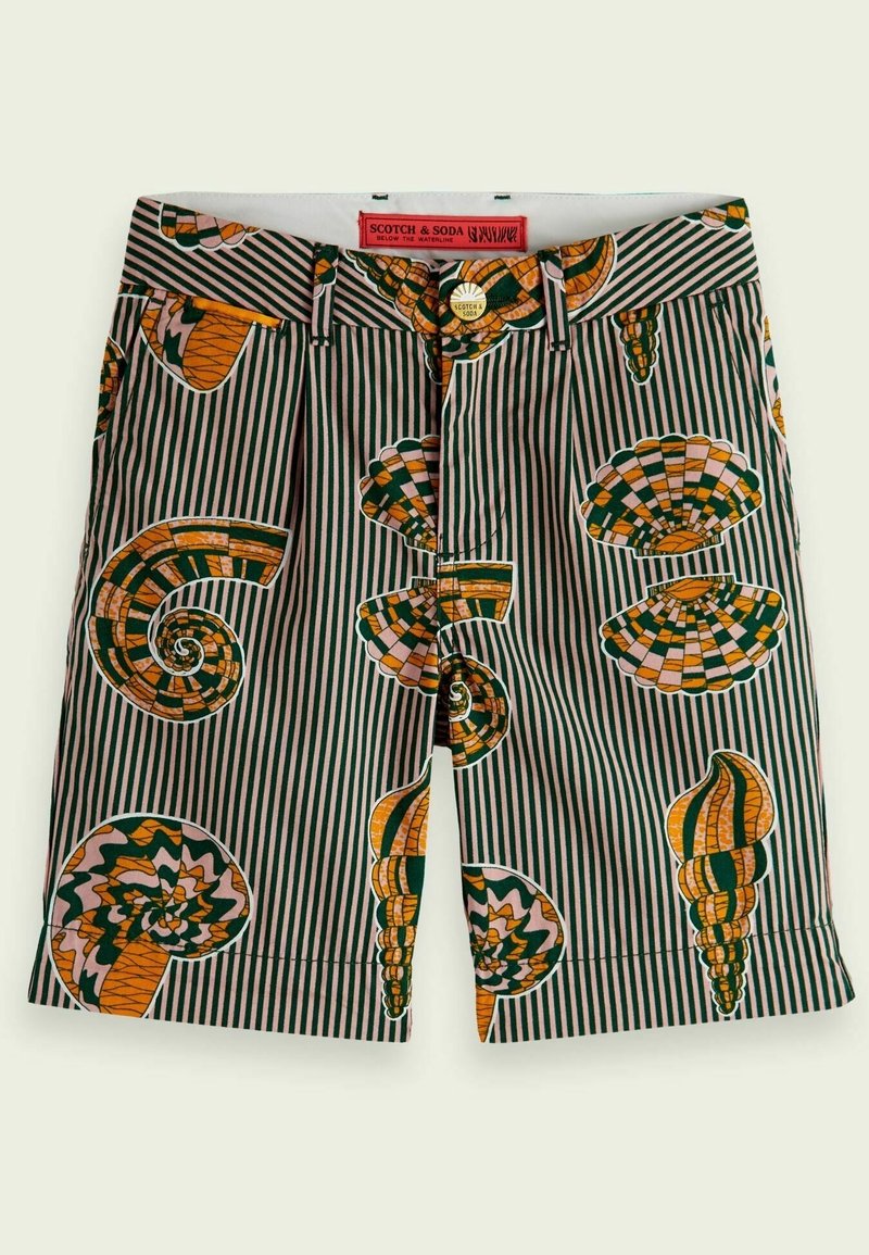 Shorts pour hommes à rayures verticales noires et beige, décorés de grands motifs de coquillages orange, verts et roses, avec une fermeture boutonnée devant et des passants pour ceinture.