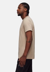 Mammut T-shirts print - savannah