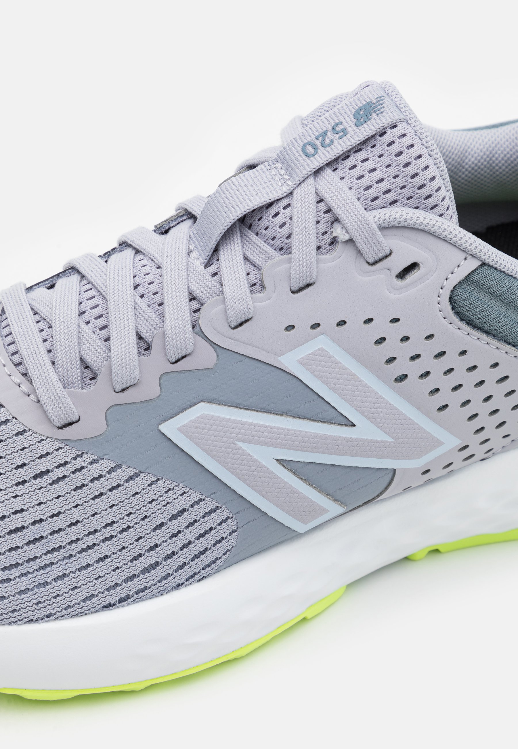 new balance neutral running shoes