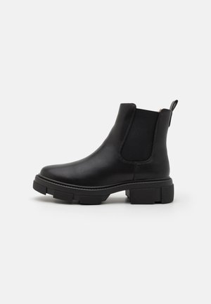Platform ankle boots - black