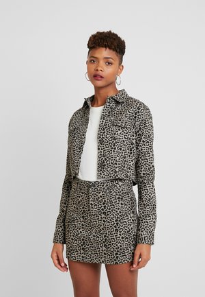 Eine Reihenfolge der favoritisierten Leoparden klamotten