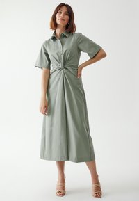 WILLA - STAPLE KNOT - Shirt dress - sage green Thumbnail Image 1