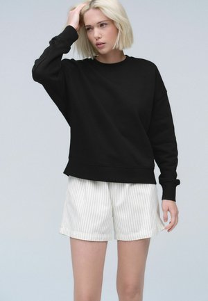 REGULAR FIT - SOFT TOUCH CREW NECK LONG SLEEVE  - Sweatshirt - black