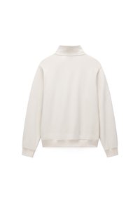 Pullover mit langen Ärmeln in Cremefarbe aus weichem Stoff. Verfügt über einen hohen Kragen, gerippte Bündchen und einen gesäumten unteren Rand. Glatte Textur.