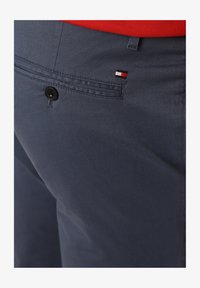 Non sélectionné, marine