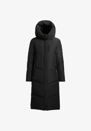 Abrigo largo negro tipo puffer con un cuello alto, bolsillos frontales con cremallera y patrón acolchado horizontal. Fabricado con un tejido brillante y suave.