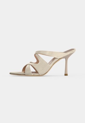 Stuart Weitzman, RUBIE SLIDE 85 - Mules à talons - cream.