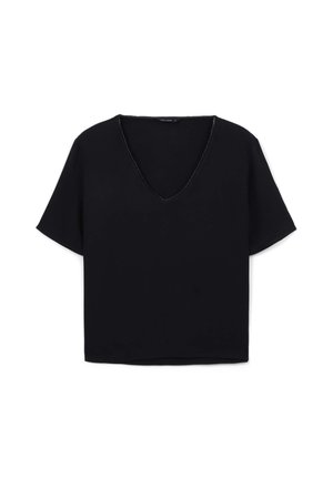Blusa nera a maniche corte con scollatura a V, dal taglio rilassato e design semplice, esposta su uno sfondo bianco.