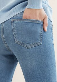 TOM TAILOR TTALEXA Slim - Karcsúsított farmerek - light stone bright blue denim