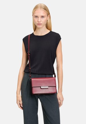 Cross body bag - bordeaux