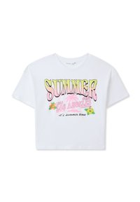 Maglietta bianca cropped con testo colorato che recita "SUMMER COAST LOS ANGELES" e grafiche di fiori insieme a un'illustrazione di una palma.