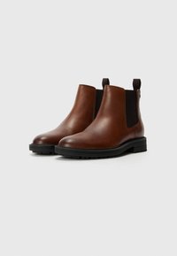 Jack & Jones JFWHOSKINS - Klasične gležnjače - cognac