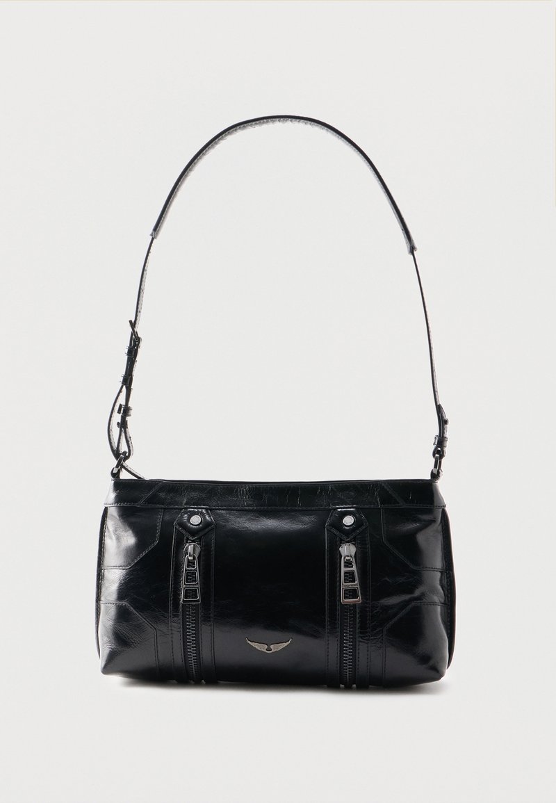 Petit sac à bandoulière en cuir noir brillant avec deux poches verticales à fermeture éclair et une sangle réglable.