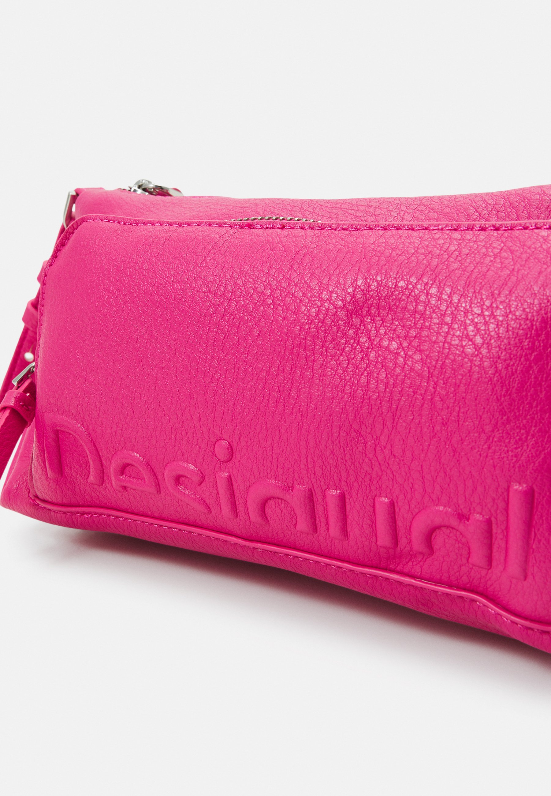 Bolso Desigual Sac à Bandoulière Desigual Half Logo Urus 23WAXP65 Bolsos Desigual Mujer Ofertas Outlet