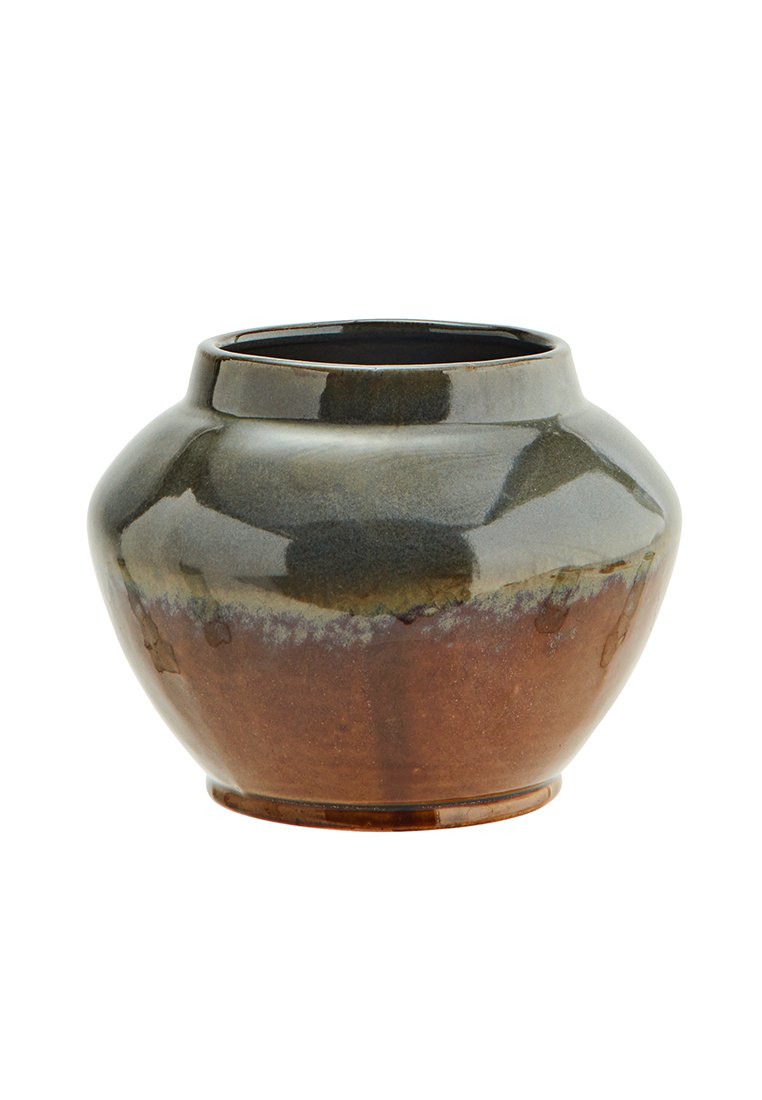 Vaso in ceramica rotondo con corpo ampio e apertura superiore stretta, smaltato in tonalità di verde scuro e marrone.