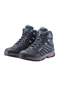 Scarpe da trekking blu scuro con parte superiore in rete, dettagli in materiale sintetico, punta rinforzata e suola con dettagli viola. Presentano ganci in metallo per i lacci.