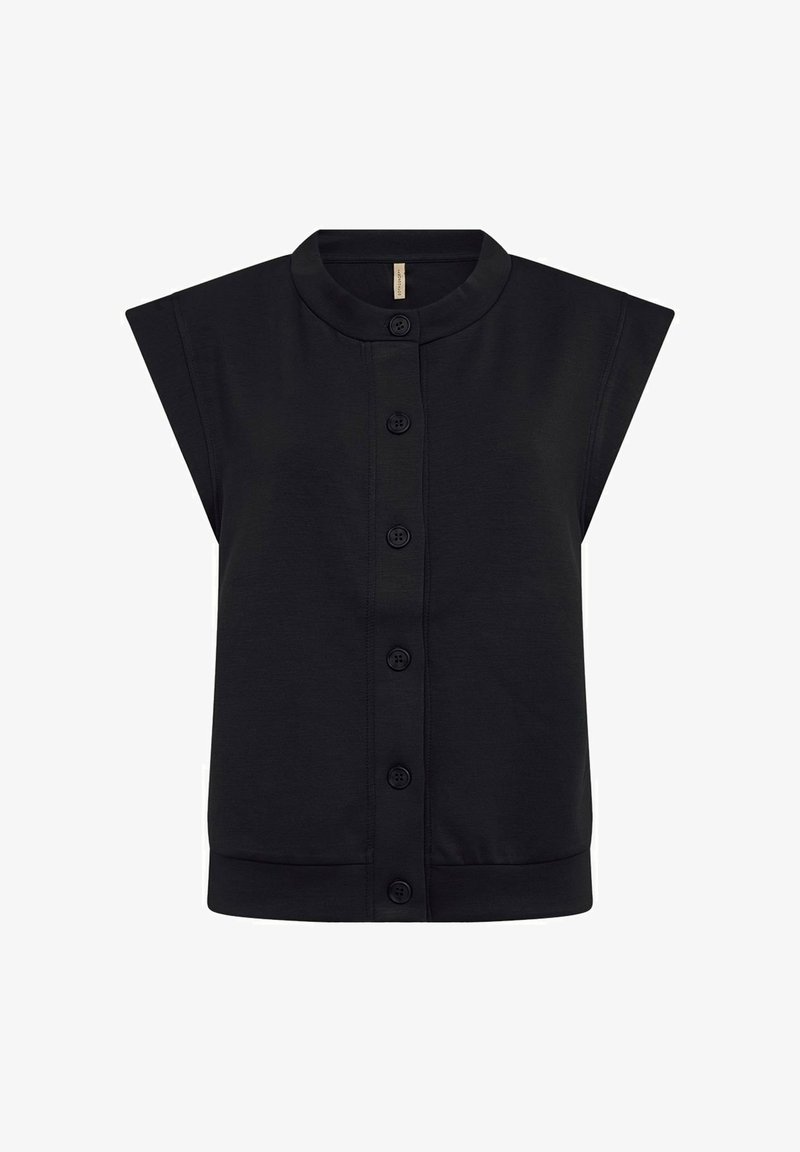 Zwarte mouwloze top met een hoge kraag en een sluiting met knopen aan de voorkant, gemaakt van zacht materiaal. Beschikt over een afgerond schouderontwerp en een relaxte pasvorm.