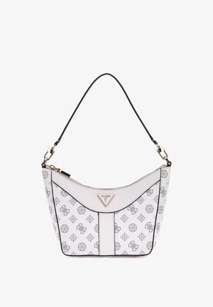 Witte neplederen handtas met een gebogen vorm, goudkleurige hardware en herhaalde logo- en patroonaccenten. Voorzien van een ritsafsluiting en schouderband.