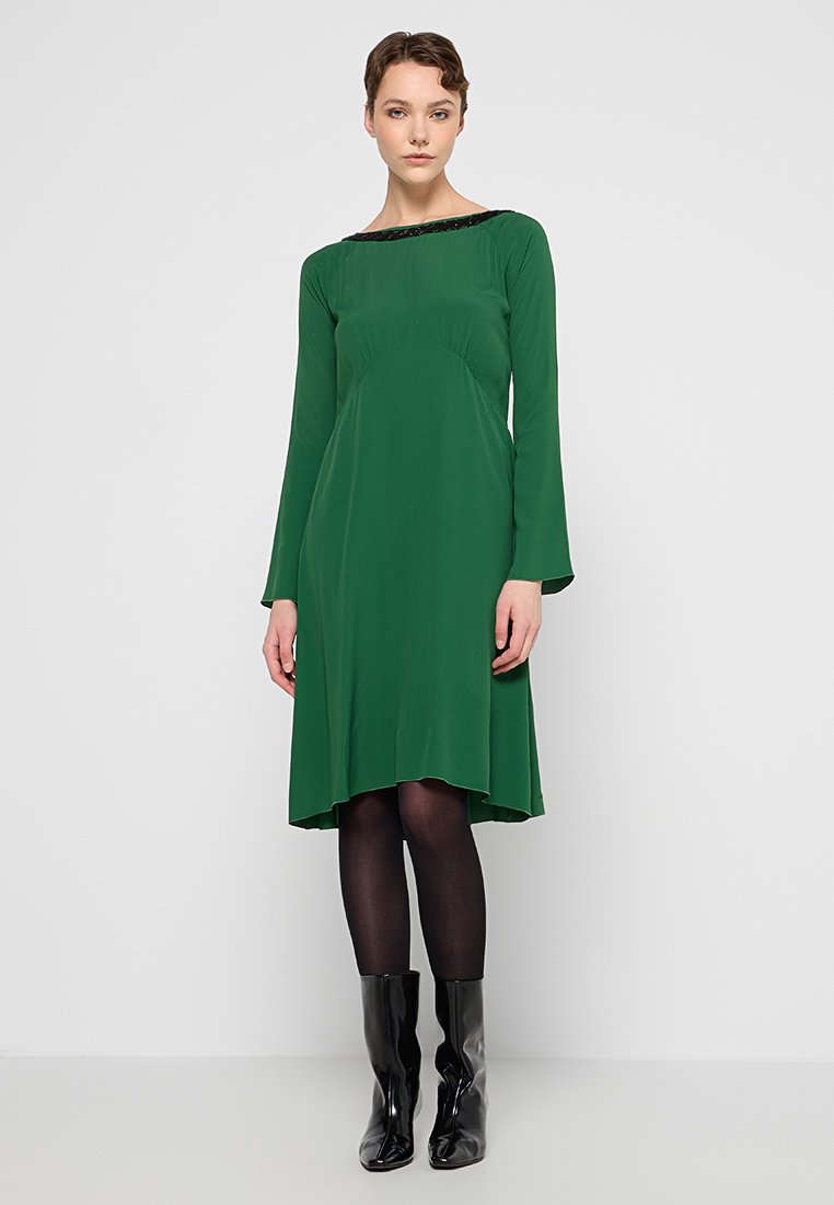 N°21 Cocktailjurk groen