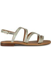 Sandalias de color plateado metálico con tres correas delgadas, hebilla ajustable en el tobillo y una plantilla texturada de color marrón claro. Suela de goma plana.
