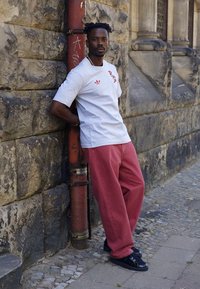 Thumbnail Image 2
