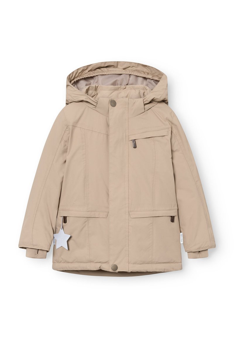 Beige isolierte Jacke mit Kapuze, Frontreißverschluss, zwei seitlichen Taschen und einer Brusttasche. Enthält ein sternförmiges Etikett an der Seite.
