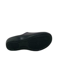 Suola di scarpa realizzata in un materiale di gomma nera textured, con un motivo di battistrada ondulato per una maggiore aderenza e una forma leggermente curvata.