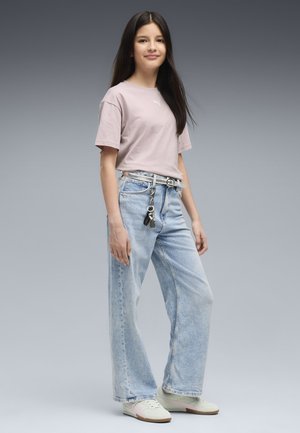 Puma, ESS BOXY TEE G  UNISEX - Printtipaita - misty pink