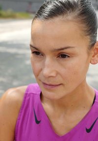 Nike Performance AEROSWIFT SINGLET - Débardeur - hot fuchsia/black