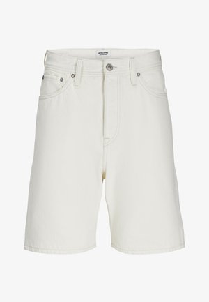 Weiße Jeans-Shorts mit geradem Schnitt, ausgestattet mit einem Reißverschluss, fünf Taschen und metallischen Beschlägen für Verschluss und Akzente.