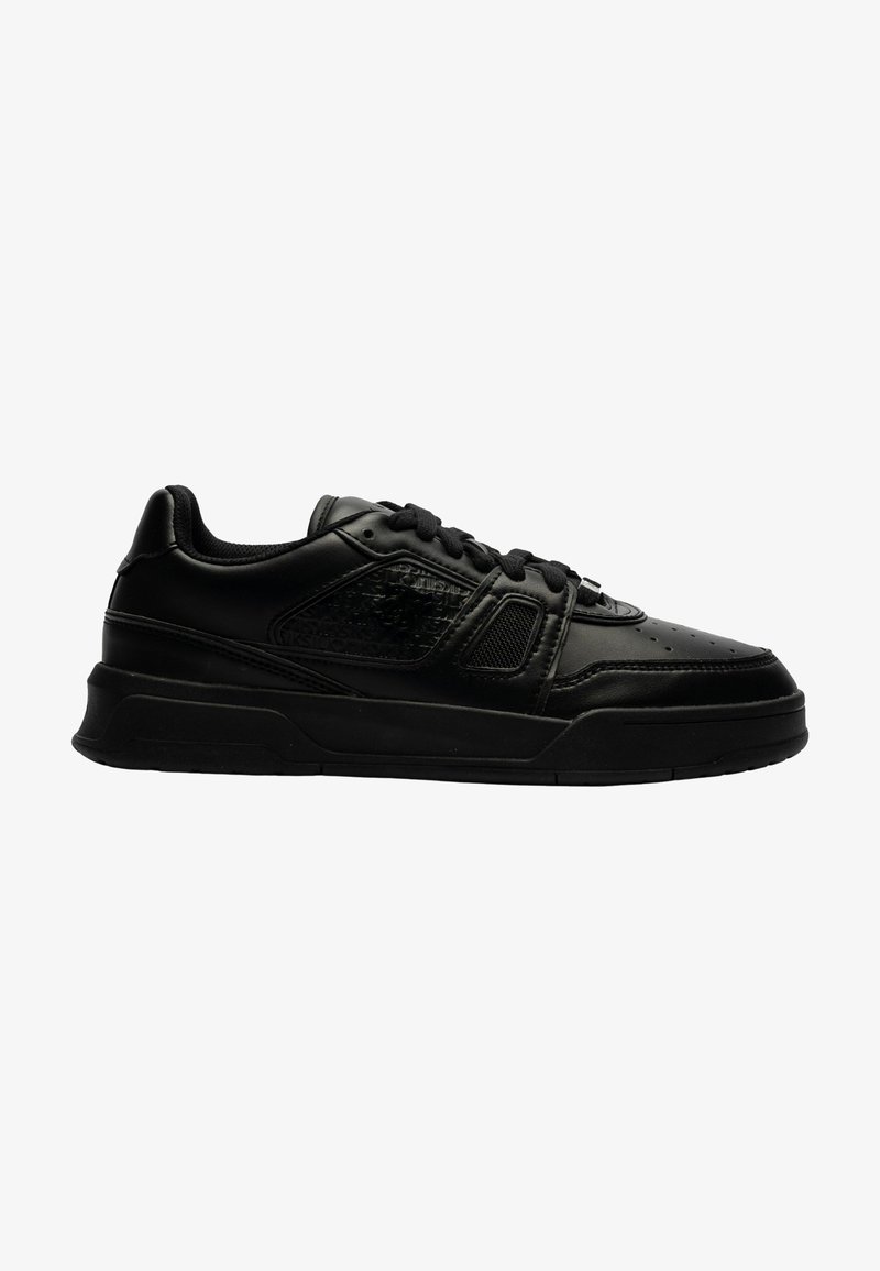 SIKSILK Trainers - black