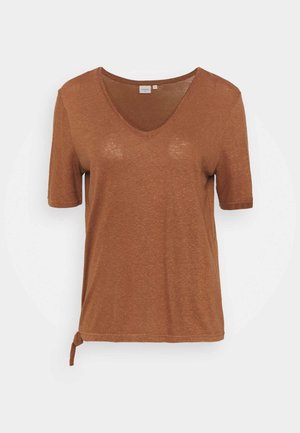 Bruin V-hals T-shirt met korte mouwen, gemaakt van een gestructureerde stof. Heeft een knoopdetail aan de zoom en een losse pasvorm.