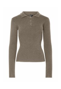 Polo de manga larga acanalada en marrón apagado, con cuello, tapeta de tres botones y silueta ajustada. Textura suave, diseño minimalista.