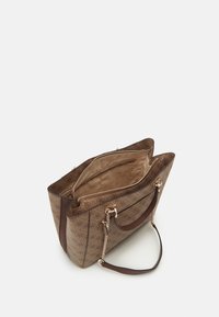 Guess NOREEN GIRLFRIEND CARRYALL - Ručna torba - latte/brown