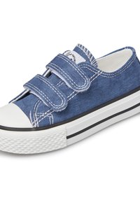 Scarpa in tela blu con cinturini in Velcro, punta in gomma bianca, suola bianca strutturata e linea nera di accento lungo il fondo.